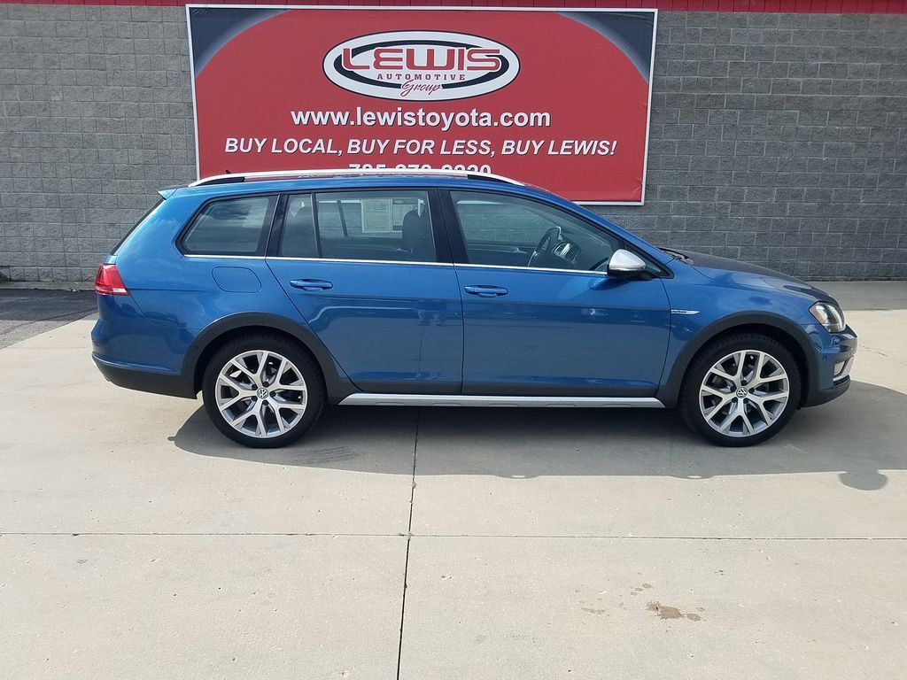 Used 2017 Volkswagen Golf Alltrack Alltrack SEL with VIN 3VWH17AUXHM506483 for sale in Kansas City
