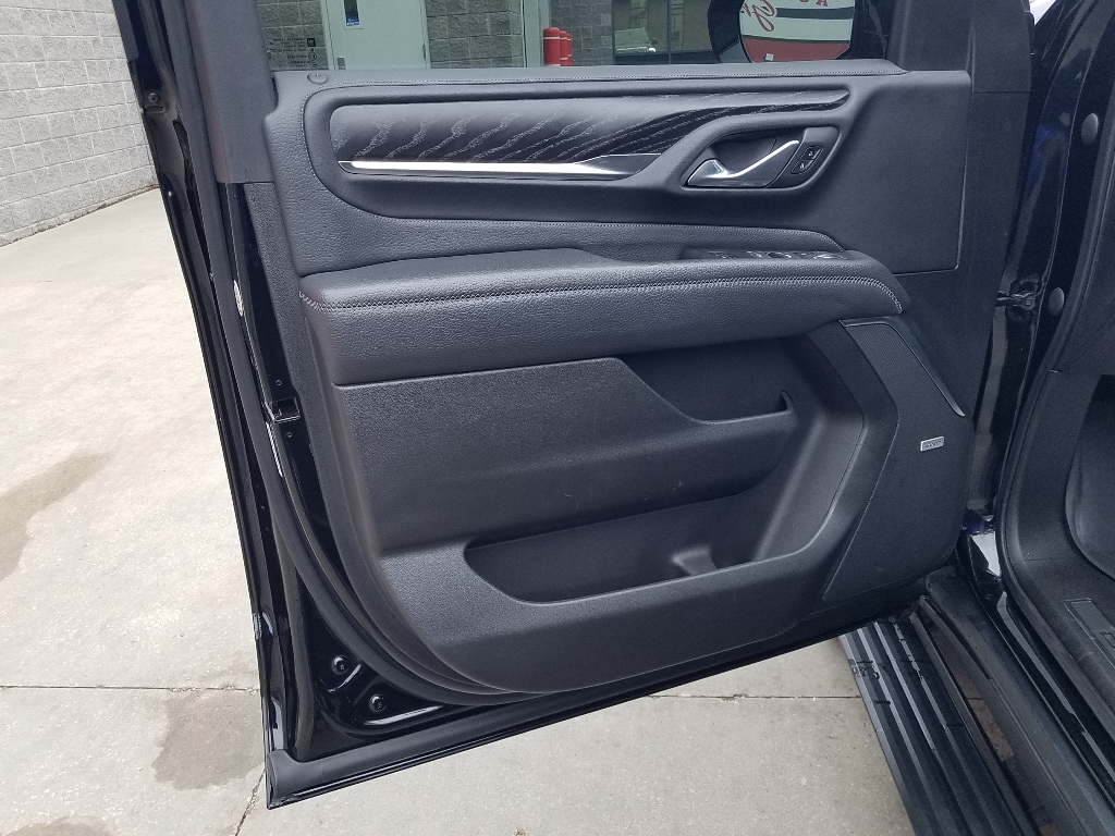 Used 2021 GMC Yukon Denali with VIN 1GKS2DKL1MR424147 for sale in Kansas City