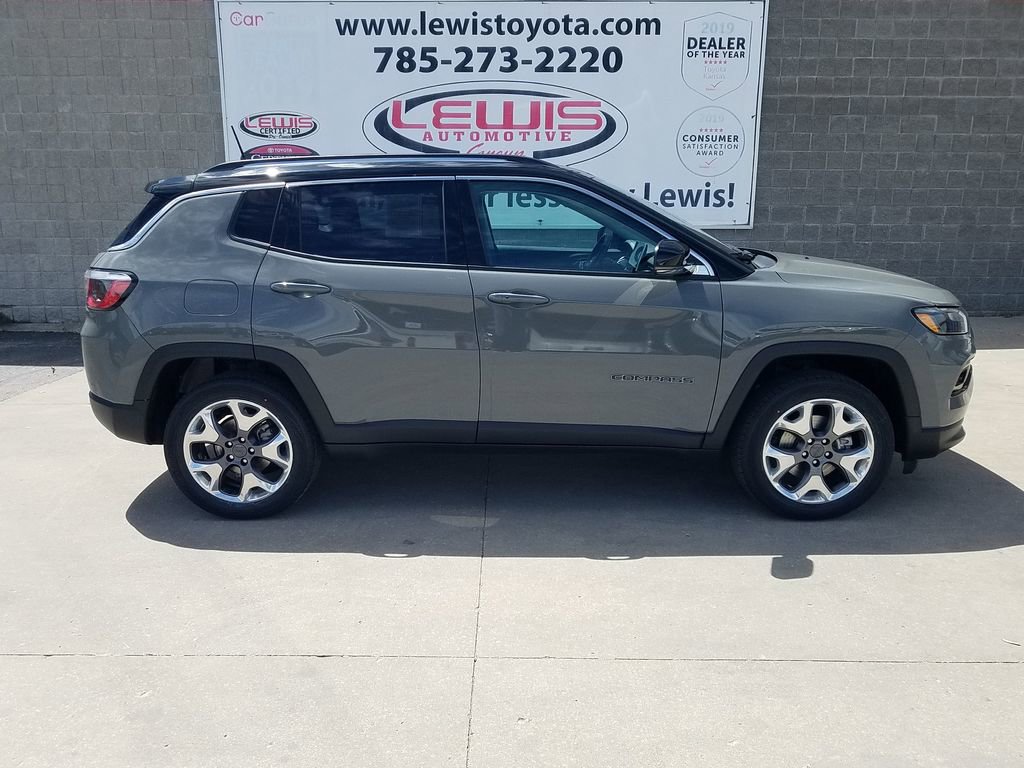 Used 2022 Jeep Compass Limited with VIN 3C4NJDCB0NT129938 for sale in Kansas City