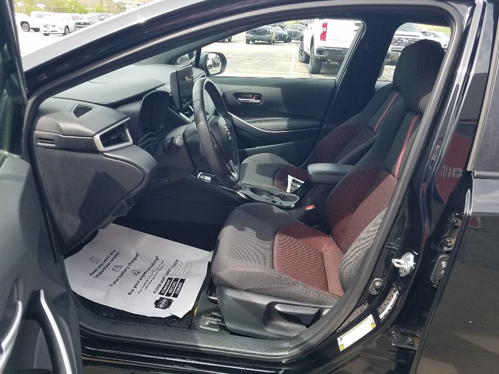 Used 2025 Toyota Corolla SE with VIN 5YFS4MCE9SP227014 for sale in Kansas City