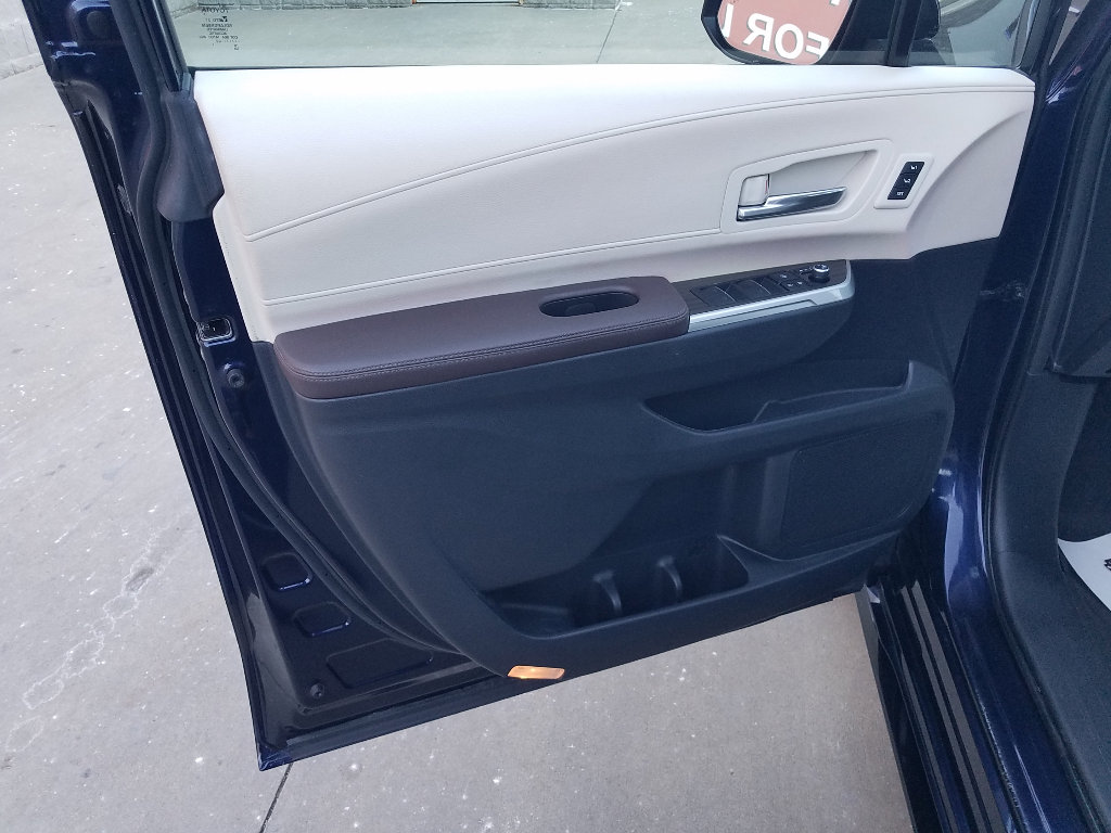 Certified 2021 Toyota Sienna Platinum with VIN 5TDERKECXMS046609 for sale in Kansas City