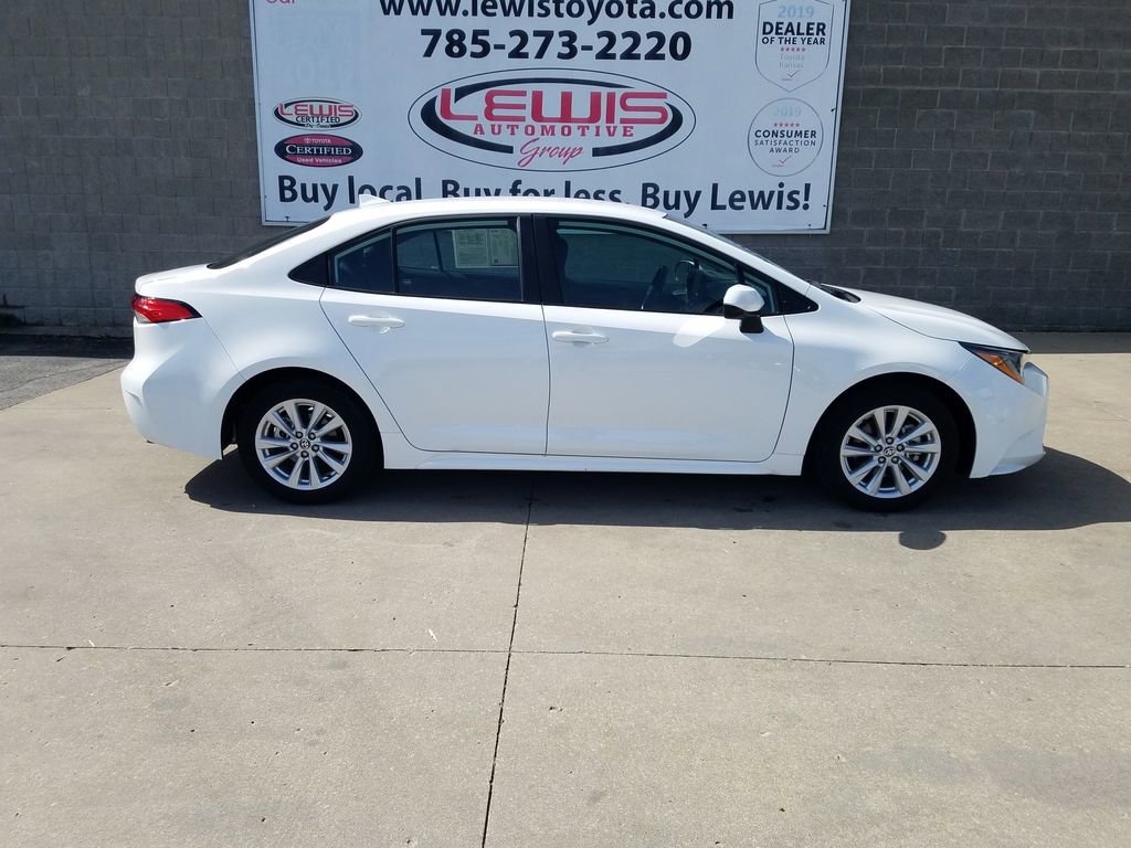Used 2024 Toyota Corolla LE with VIN 5YFB4MDE9RP137435 for sale in Kansas City