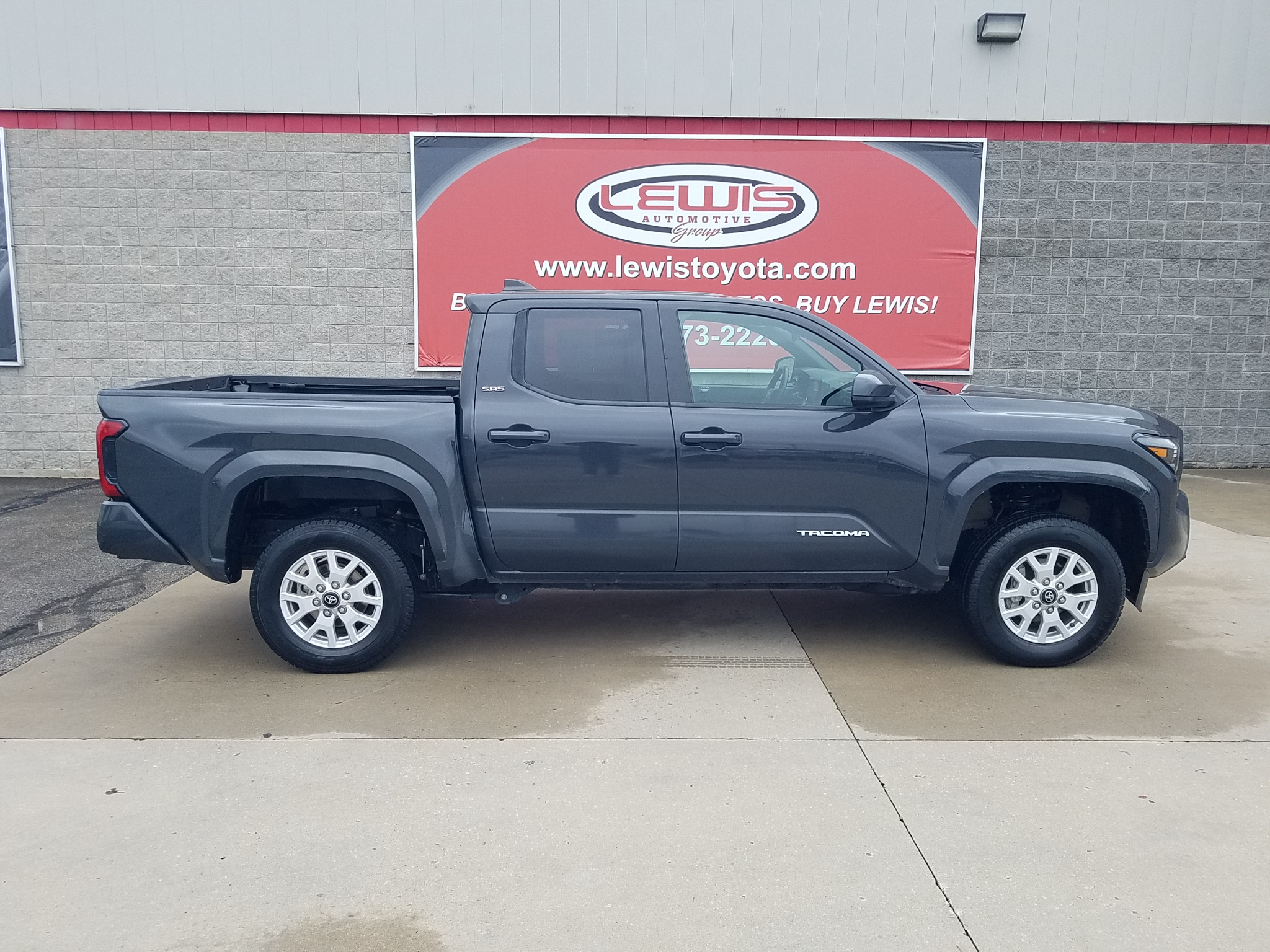 Certified 2024 Toyota Tacoma SR5 with VIN 3TMLB5JN4RM000091 for sale in Kansas City