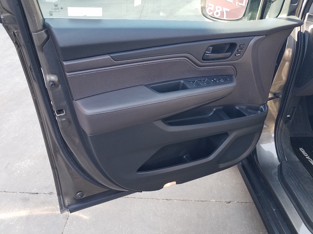 Used 2020 Honda Odyssey EX-L with VIN 5FNRL6H71LB058594 for sale in Kansas City