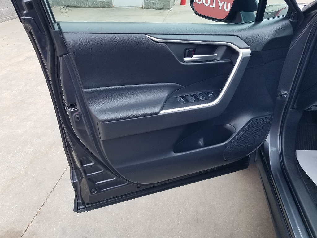 Certified 2023 Toyota RAV4 XLE with VIN 2T3P1RFV1PC351302 for sale in Kansas City