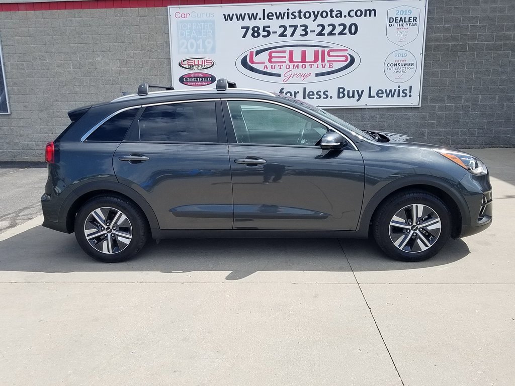 Used 2022 Kia Niro EX Premium with VIN KNDCC3LD1N5517144 for sale in Kansas City