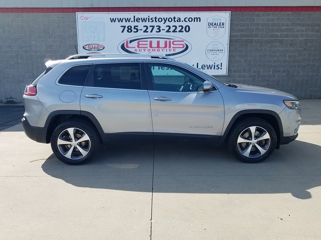 Used 2021 Jeep Cherokee Limited with VIN 1C4PJMDXXMD148116 for sale in Topeka, KS