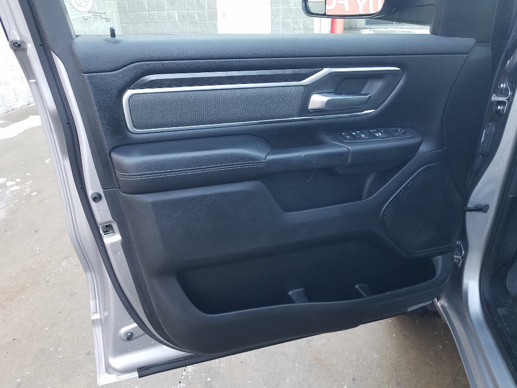 Used 2019 RAM Ram 1500 Pickup Big Horn/Lone Star with VIN 1C6SRFFT2KN704023 for sale in Kansas City