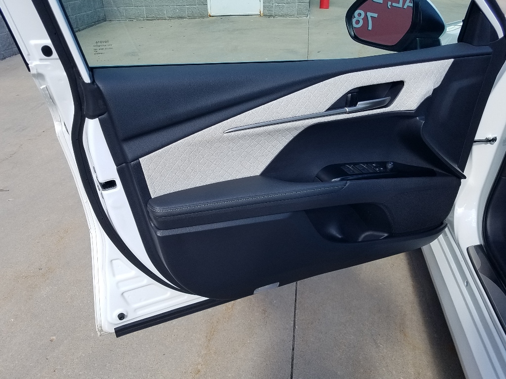 Certified 2025 Toyota Camry XLE with VIN 4T1DAACK7SU004250 for sale in Kansas City