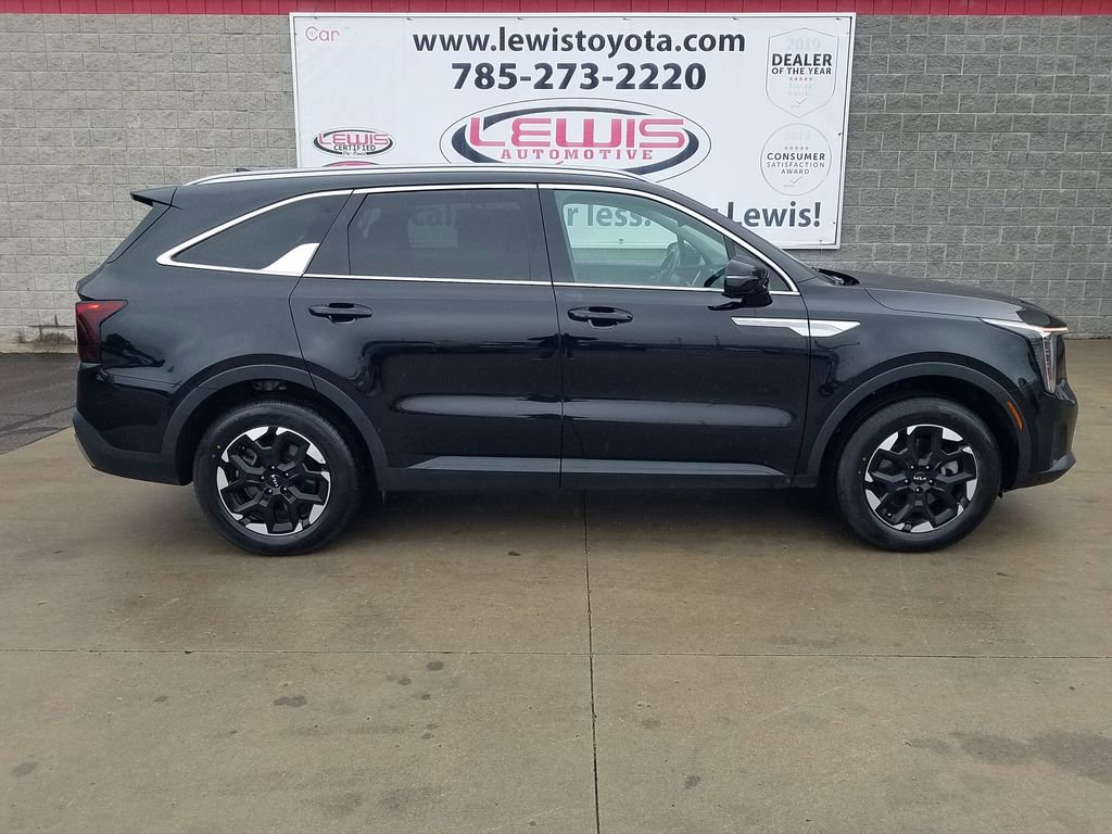 Used 2024 Kia Sorento S with VIN 5XYRLDJC7RG278934 for sale in Kansas City