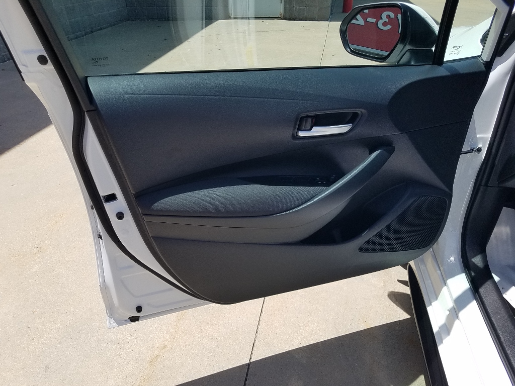 Used 2026 Toyota Corolla SE with VIN 5YFS4MCE4TP285680 for sale in Kansas City