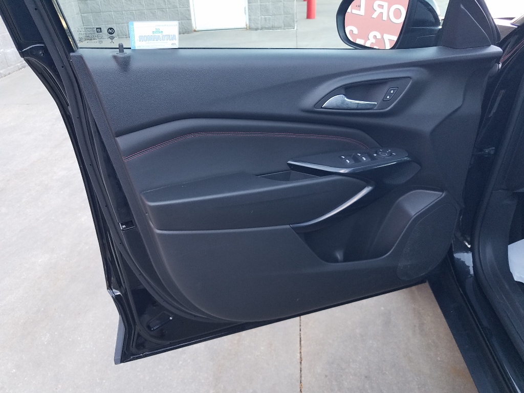 Used 2024 Chevrolet Trax RS with VIN KL77LJE27RC171228 for sale in Kansas City