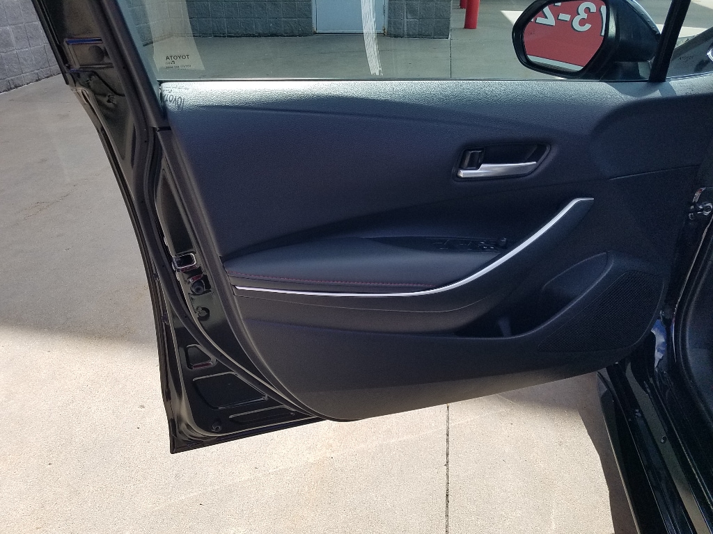 Used 2025 Toyota Corolla SE with VIN 5YFS4MCE4SP232833 for sale in Kansas City