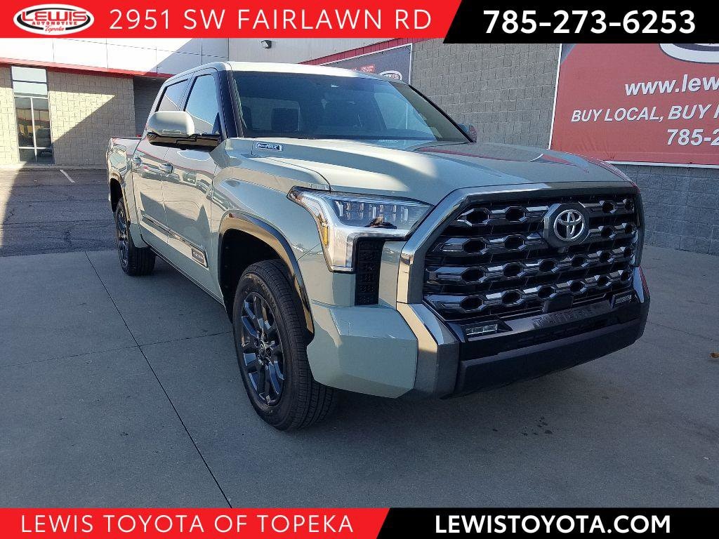 2026 Toyota Tundra Platinum's photo