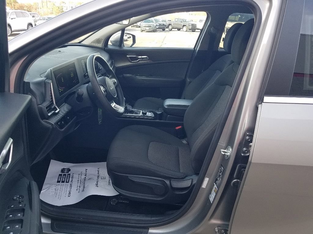 Used 2023 Kia Sportage LX SUV