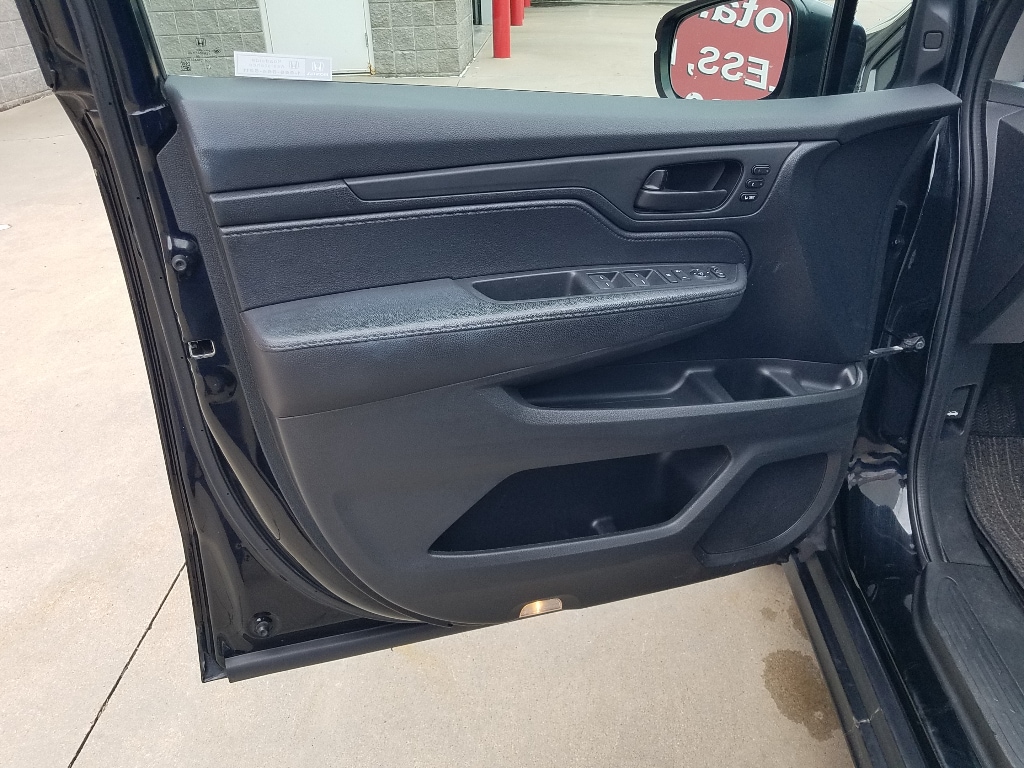 Used 2022 Honda Odyssey EX-L with VIN 5FNRL6H74NB032901 for sale in Kansas City
