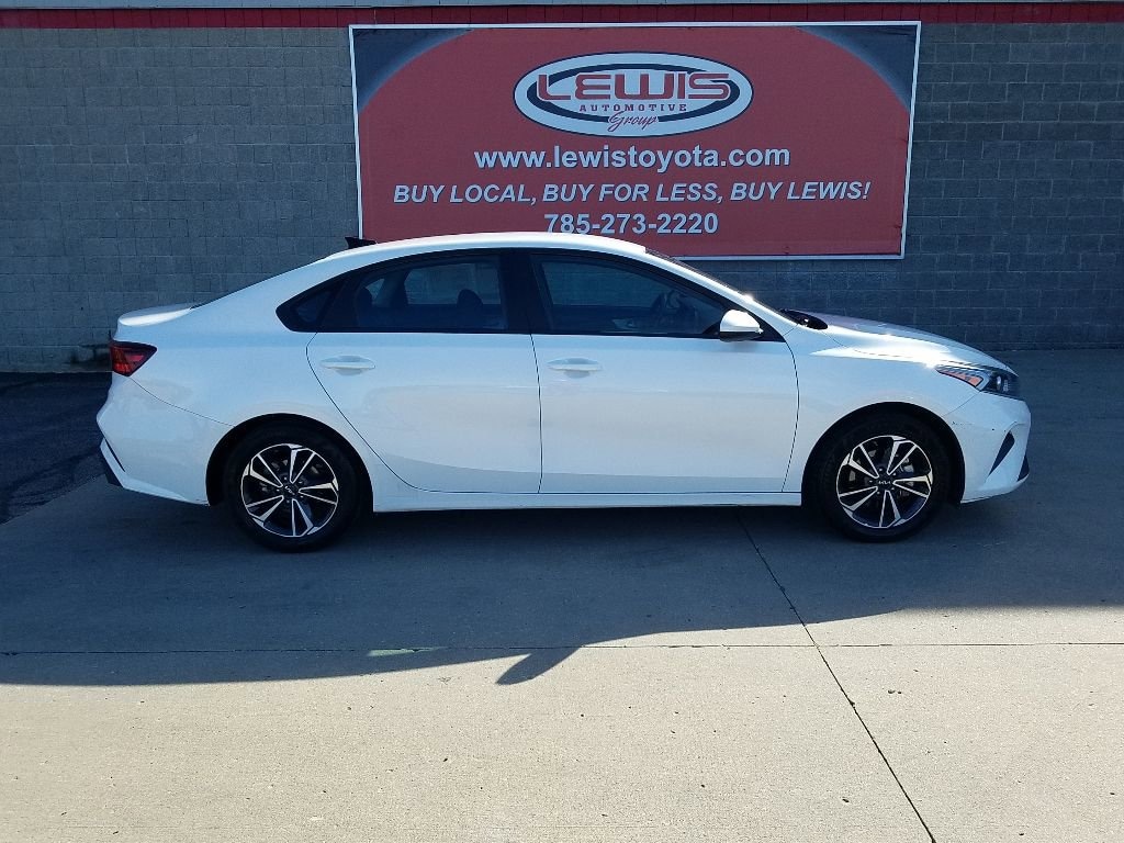 Used 2024 Kia Forte LXS Sedan