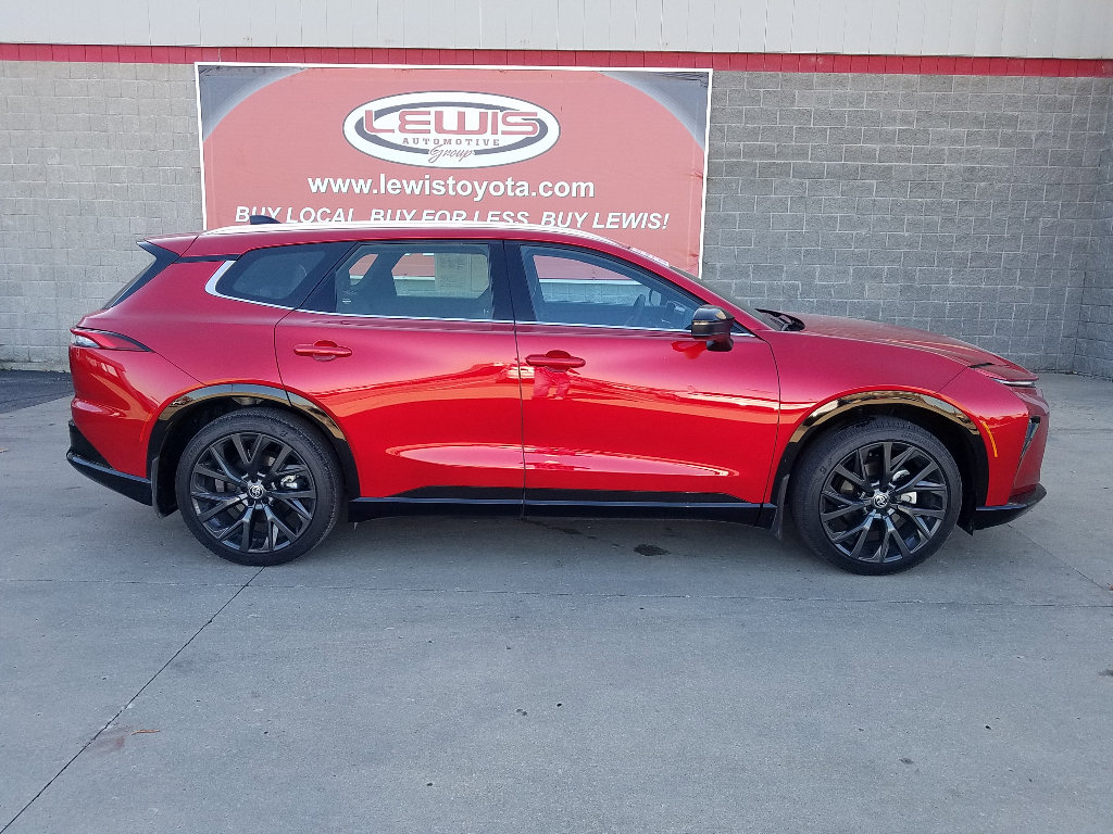 Certified 2025 Toyota Crown Signia Limited with VIN JTDACAAJ5S3016060 for sale in Kansas City