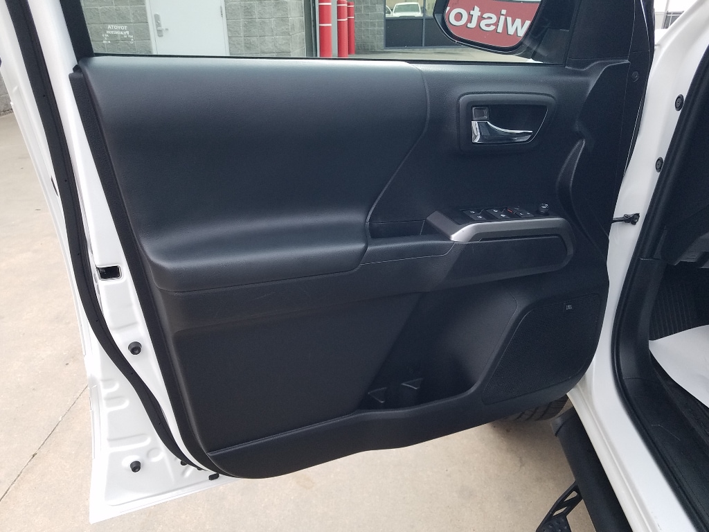 Used 2023 Toyota Tacoma Limited with VIN 3TYGZ5ANXPT143111 for sale in Kansas City