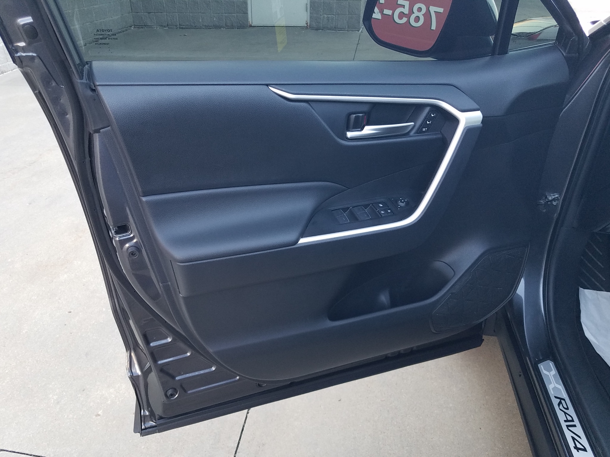 Used 2025 Toyota RAV4 XLE Premium with VIN 2T3A1RFV0SC507229 for sale in Kansas City