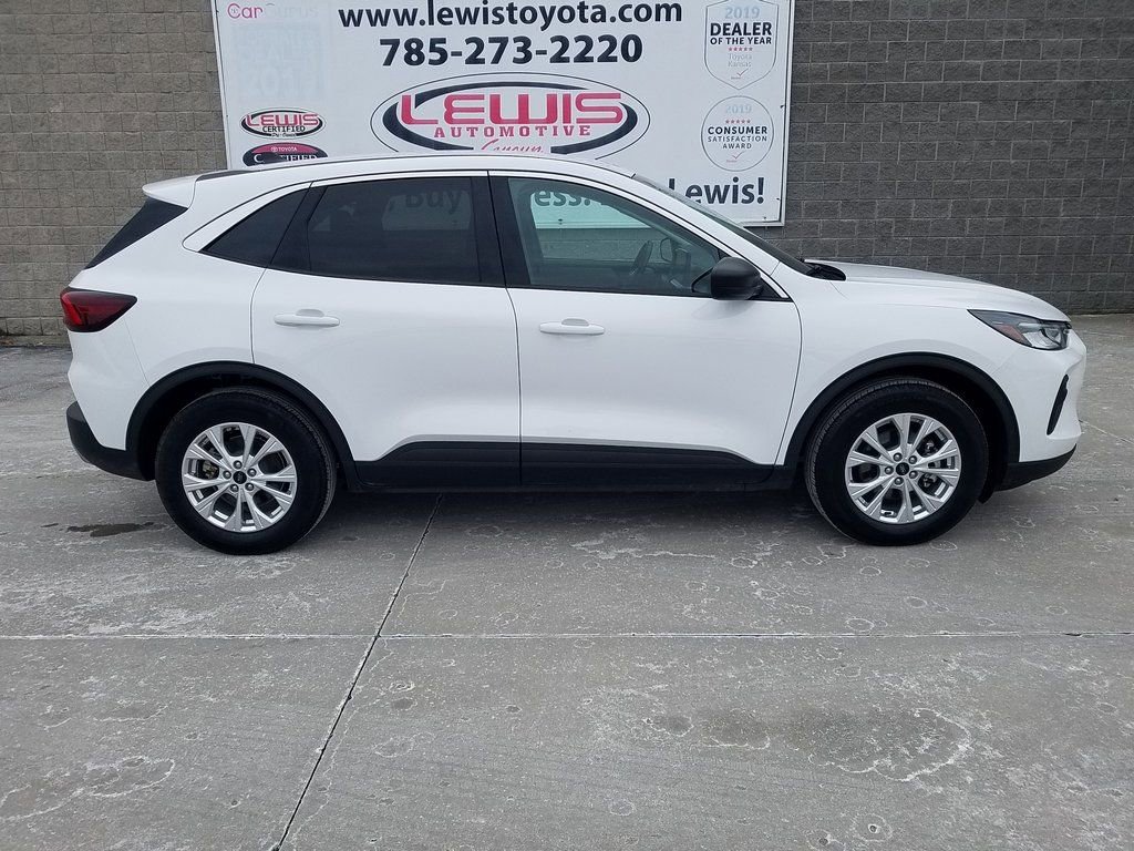 Used 2023 Ford Escape Active with VIN 1FMCU0GNXPUA10973 for sale in Kansas City
