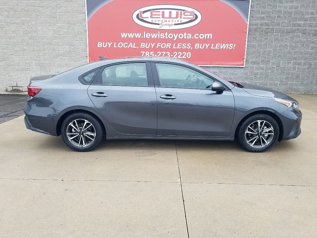 Used 2024 Kia Forte LXS with VIN 3KPF24AD7RE799843 for sale in Kansas City