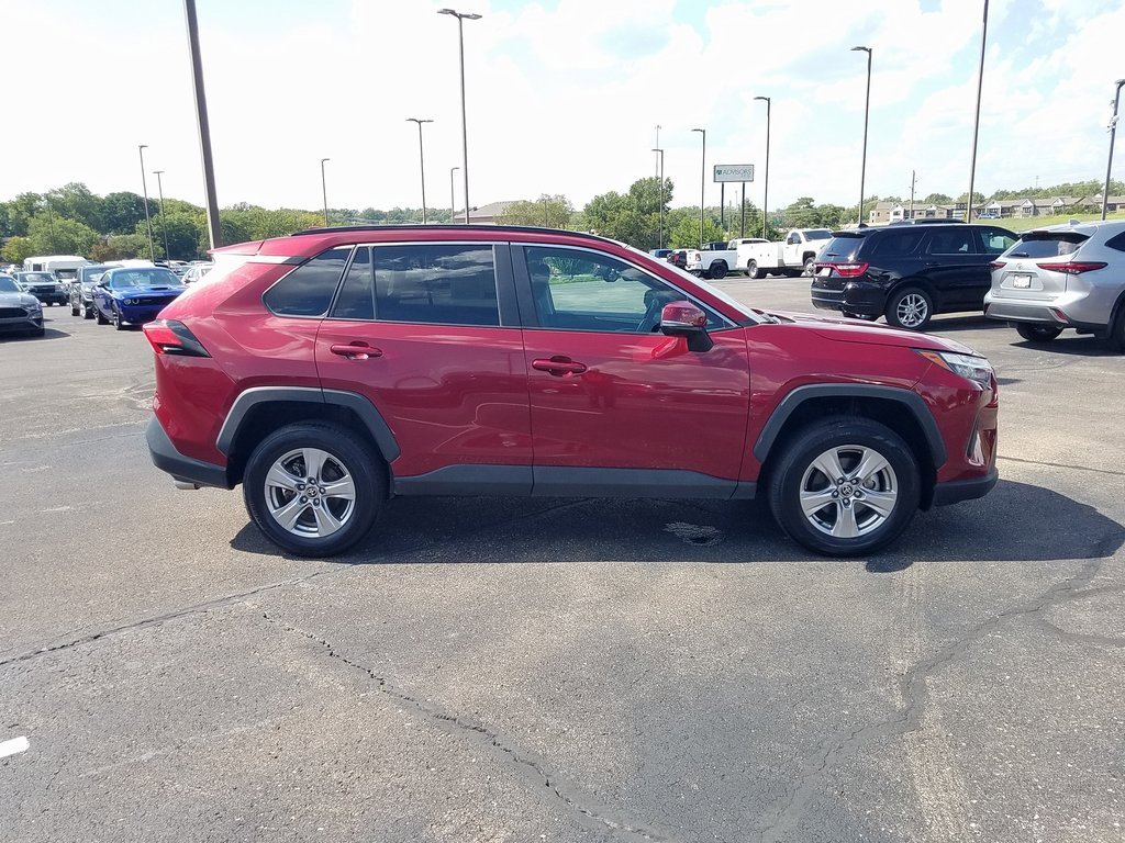 Used 2022 Toyota RAV4 XLE with VIN 2T3P1RFV0NW276510 for sale in Topeka, KS