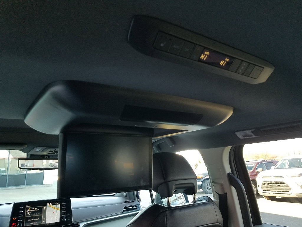 Certified 2021 Toyota Sienna Platinum 7 Passenger Van