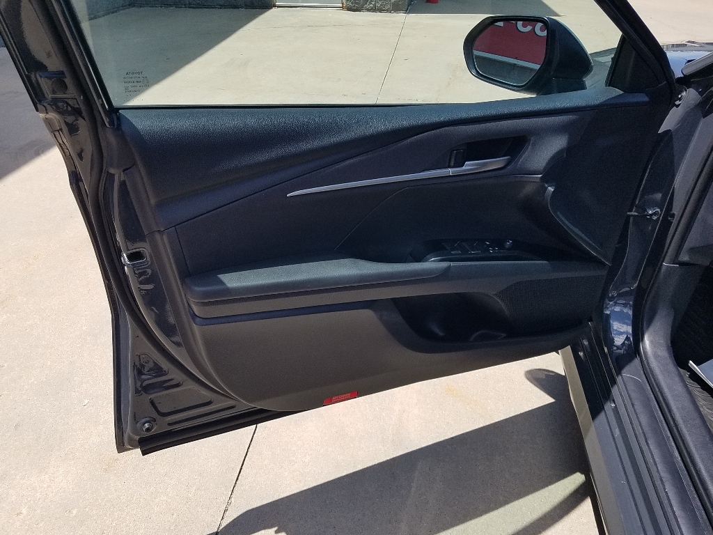 Used 2025 Toyota Camry LE with VIN 4T1DAACK2SU047569 for sale in Kansas City
