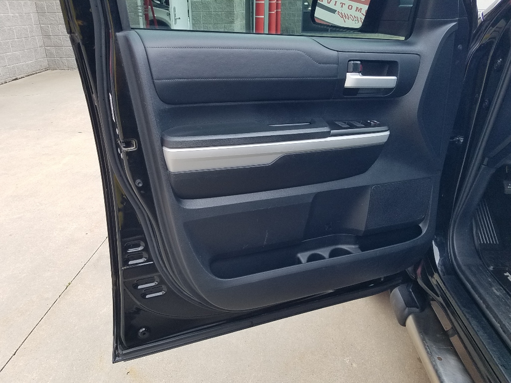 Used 2018 Toyota Tundra Limited with VIN 5TFHW5F18JX719472 for sale in Kansas City