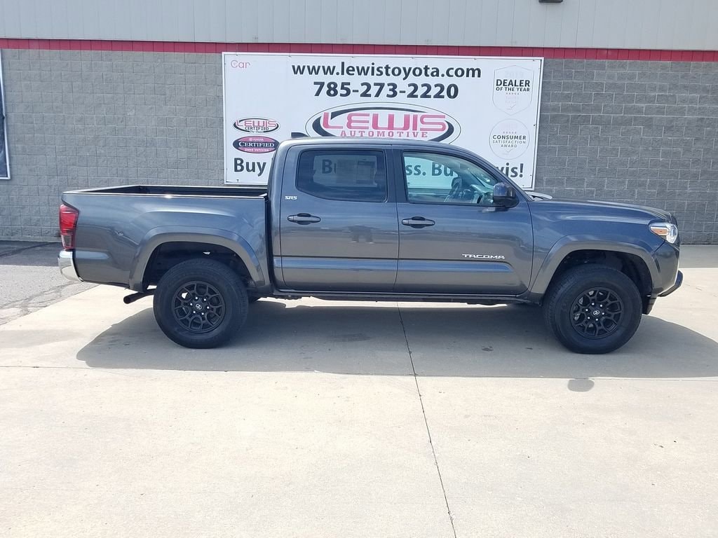 Used 2022 Toyota Tacoma SR5 with VIN 3TMAZ5CN8NM175308 for sale in Kansas City