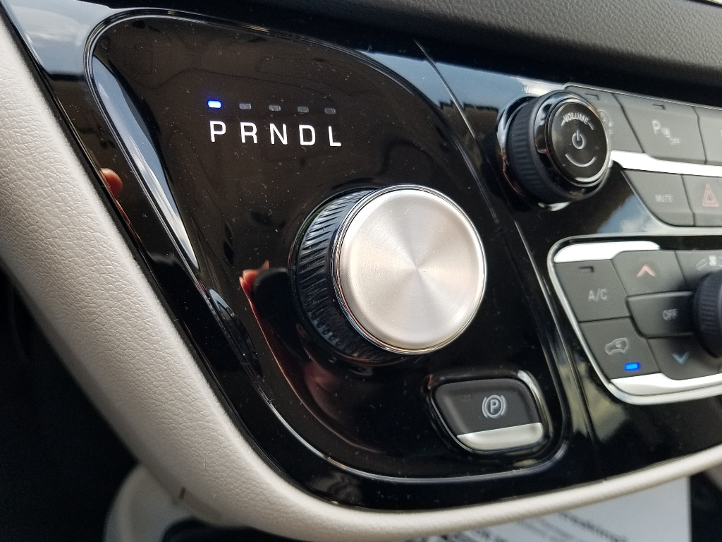 2024 Chrysler Pacifica Touring L - Photo 9