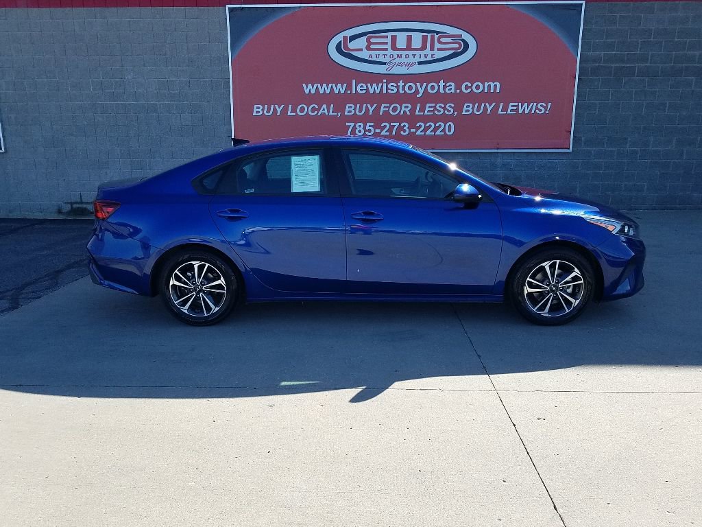 Used 2024 Kia Forte LXS with VIN 3KPF24AD4RE786628 for sale in Kansas City