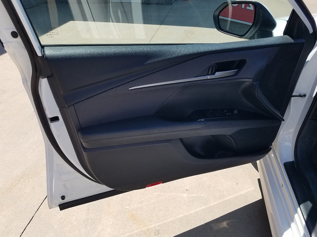 Used 2025 Toyota Camry SE with VIN 4T1DAACK0SU576244 for sale in Kansas City