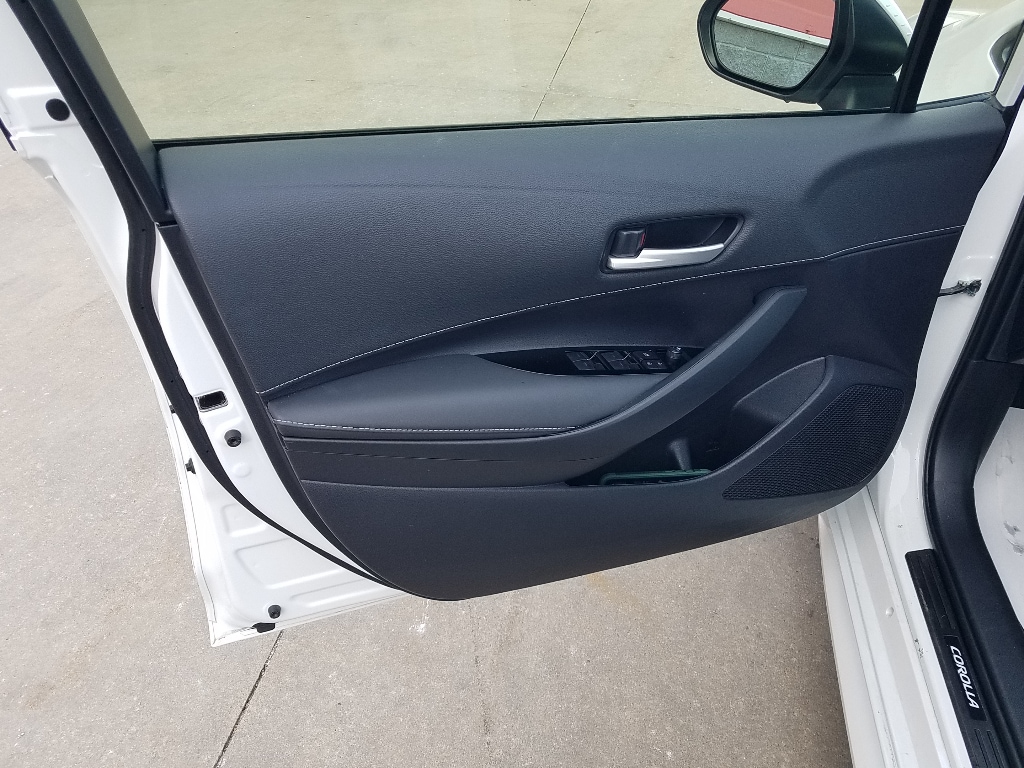 Certified 2025 Toyota Corolla Hatchback SE with VIN JTND4MBE6S3237790 for sale in Kansas City