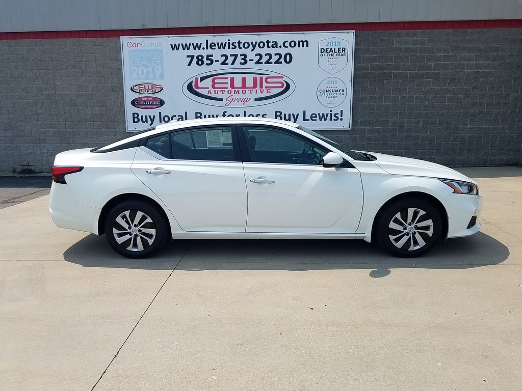 Used 2020 Nissan Altima S with VIN 1N4BL4BWXLC230937 for sale in Topeka, KS