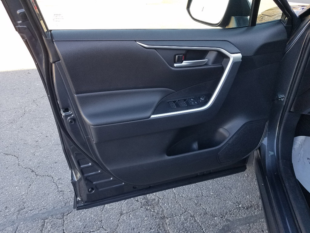 Certified 2025 Toyota RAV4 XLE with VIN 2T3RWRFV3SW264938 for sale in Kansas City