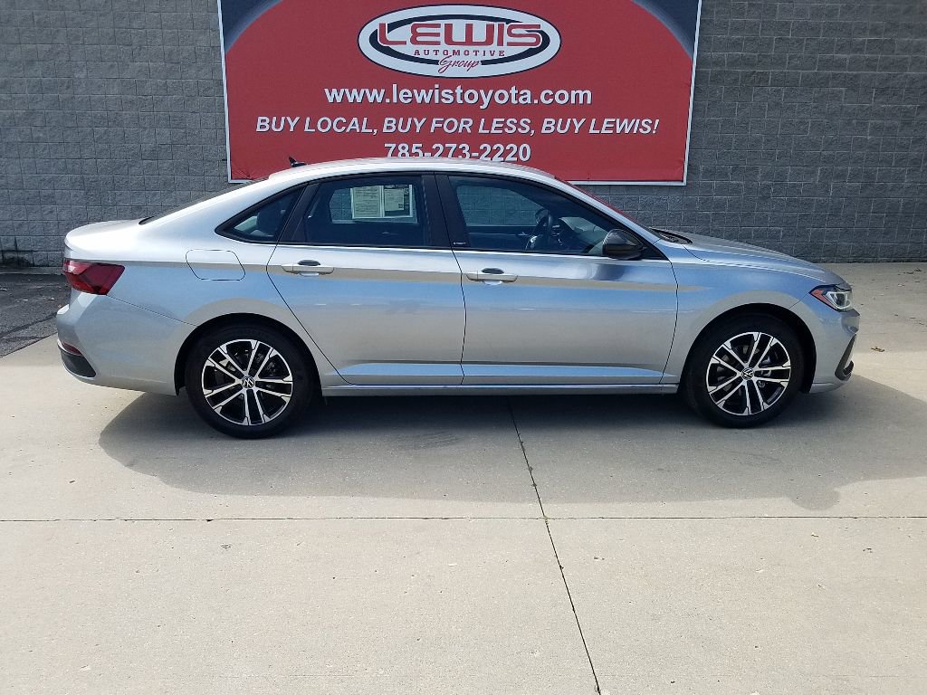 Used 2025 Volkswagen Jetta Sport with VIN 3VWBX7BU7SM006548 for sale in Kansas City