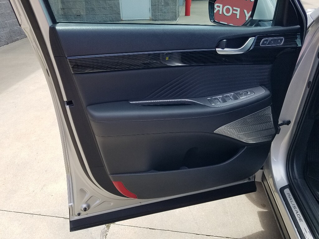 Used 2023 Hyundai Palisade Calligraphy with VIN KM8R74GE2PU522395 for sale in Kansas City