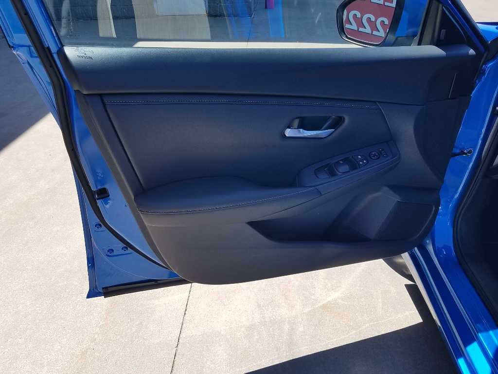 Used 2025 Nissan Sentra SV with VIN 3N1AB8CV1SY299272 for sale in Kansas City