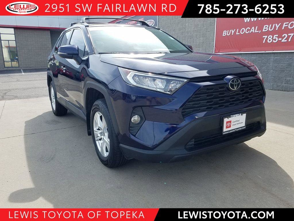 2021 Toyota RAV4 XLE's photo