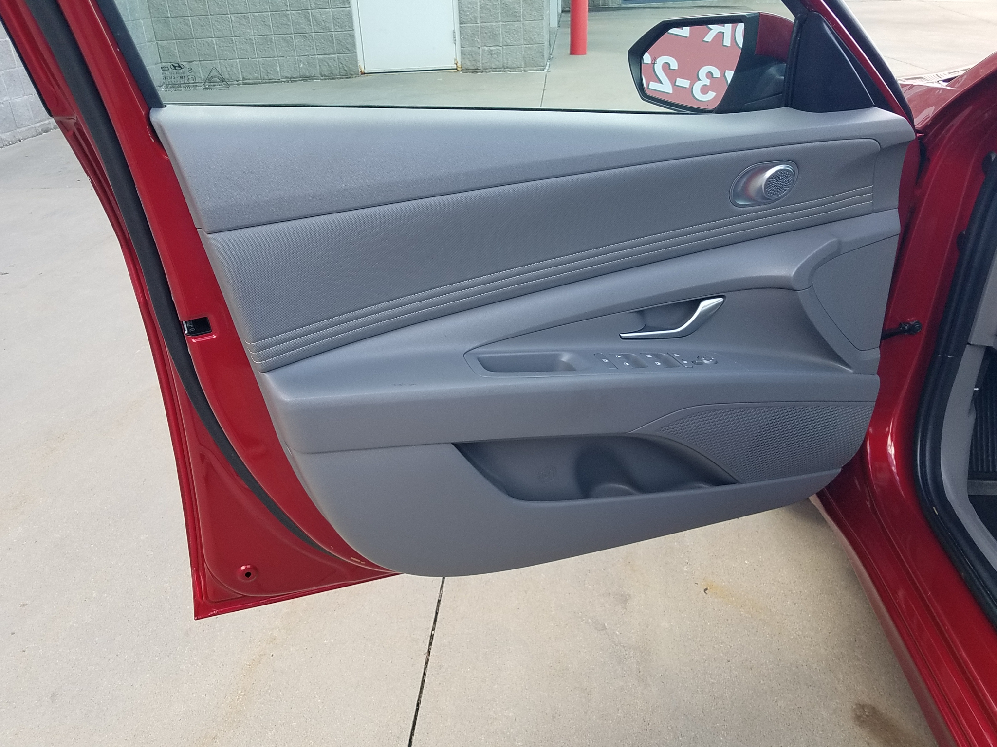 Used 2023 Hyundai Elantra SEL with VIN KMHLS4AGXPU597652 for sale in Kansas City