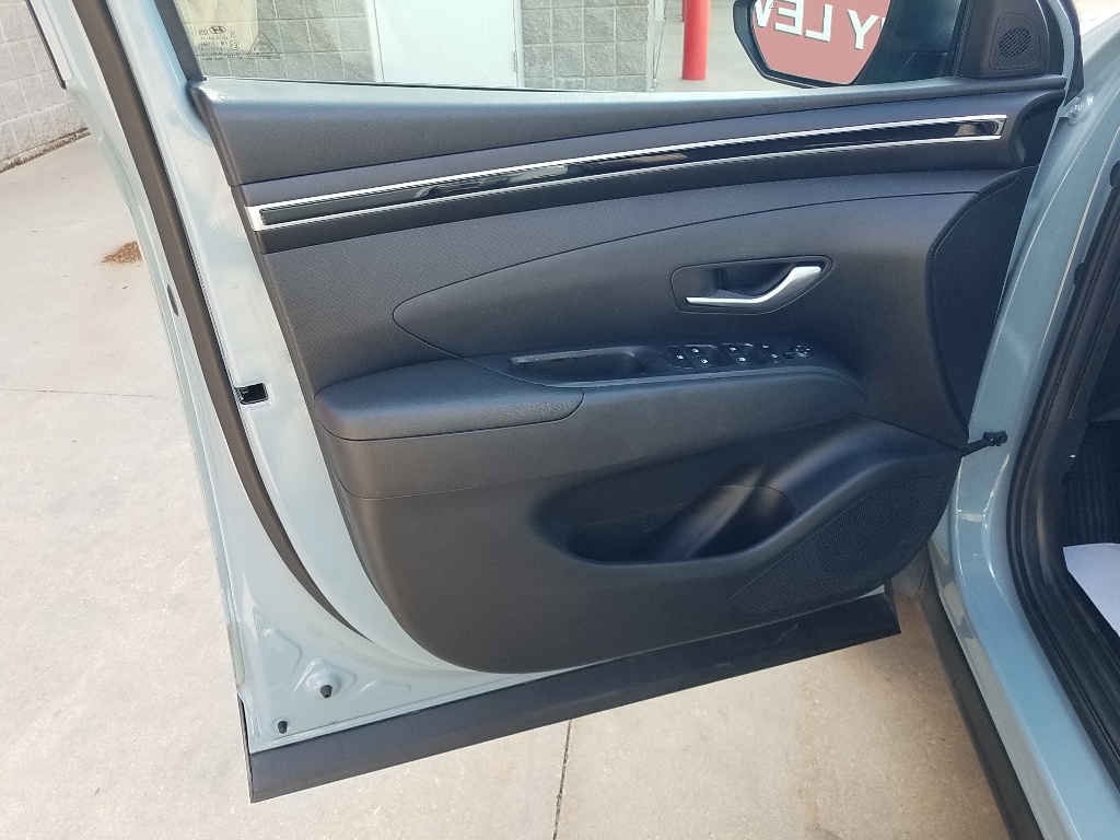 Used 2022 Hyundai Santa Cruz SEL with VIN 5NTJBDAE2NH028510 for sale in Kansas City