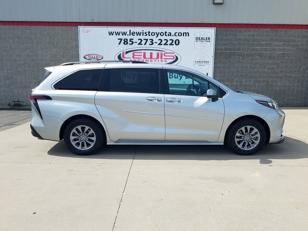 Certified 2024 Toyota Sienna XLE with VIN 5TDJSKFCXRS111936 for sale in Kansas City