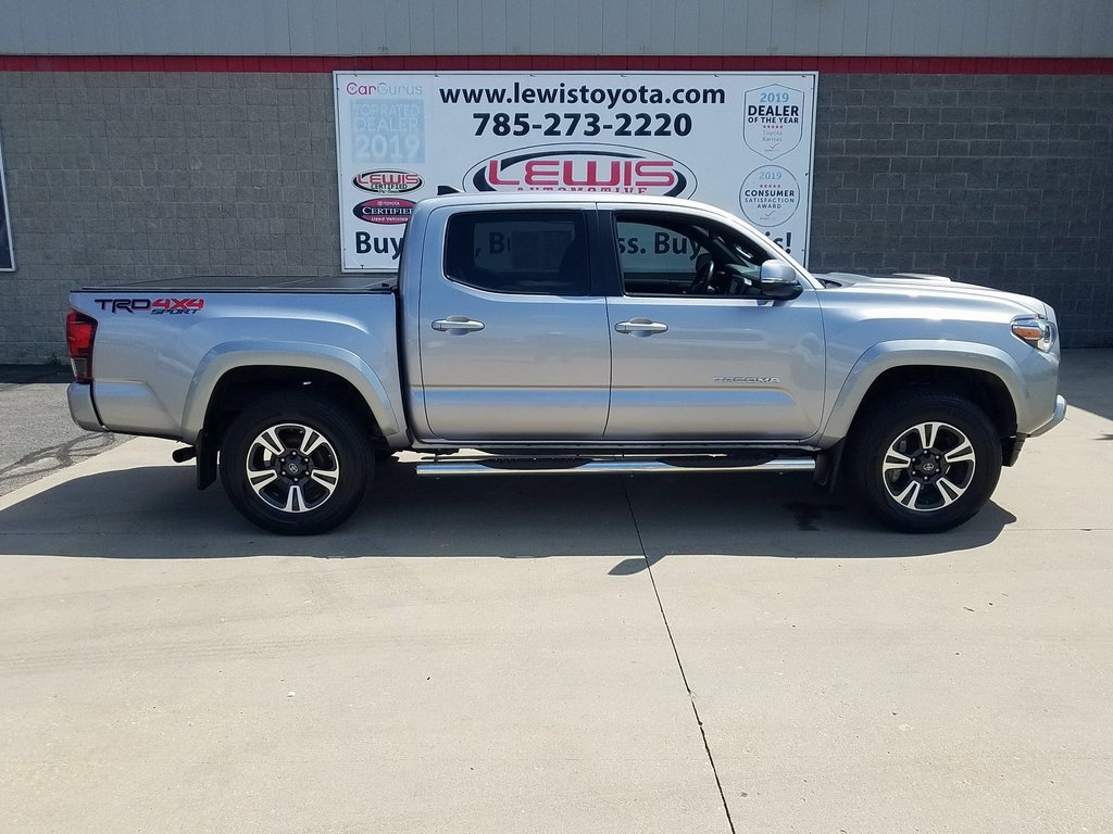 Certified 2018 Toyota Tacoma TRD Sport with VIN 3TMCZ5AN1JM180159 for sale in Kansas City