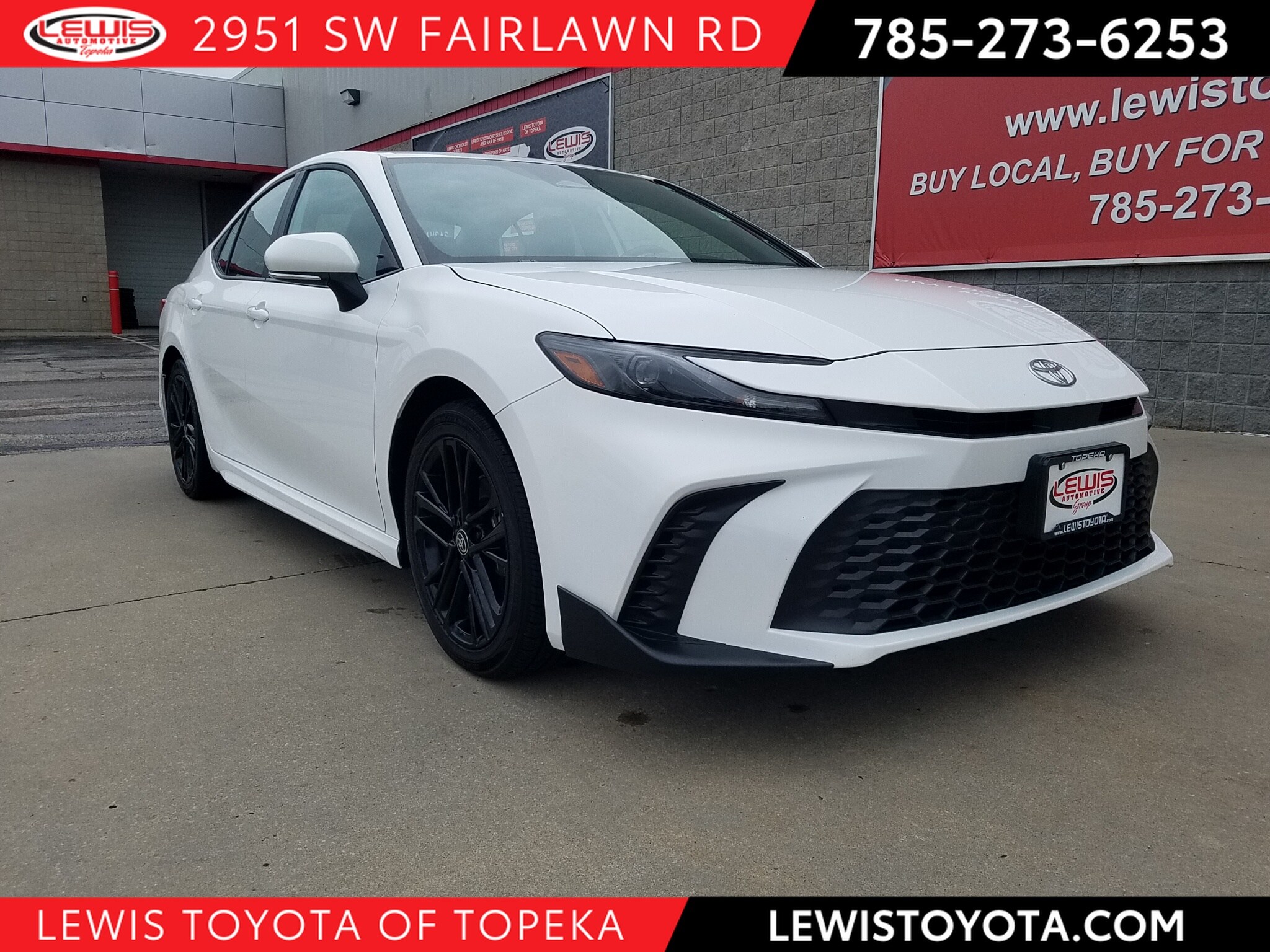 Used 2025 Toyota Camry SE with VIN 4T1DAACK1SU113805 for sale in Kansas City