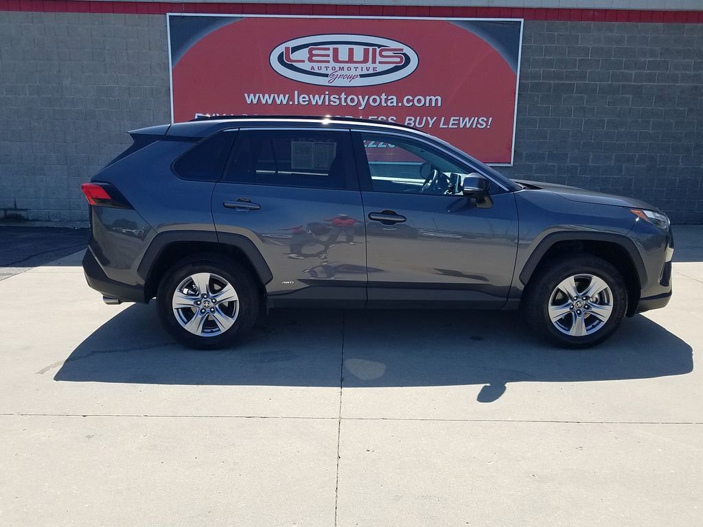 Used 2025 Toyota RAV4 XLE with VIN 2T3RWRFV7SW264117 for sale in Northfield, Minnesota