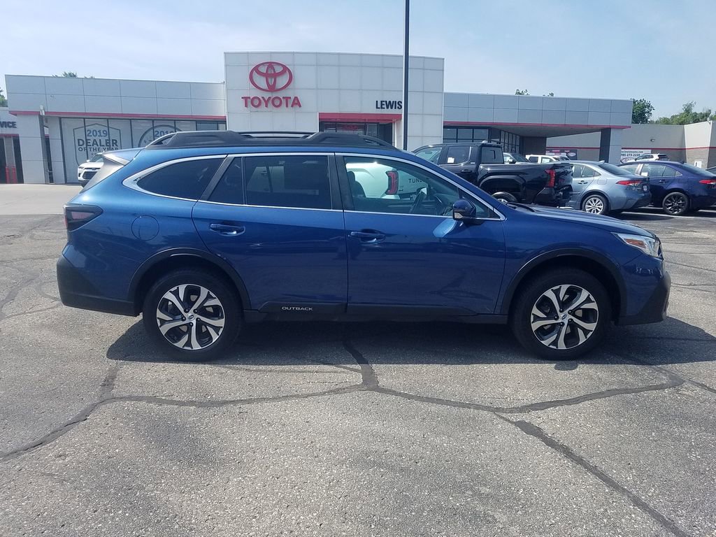 Used 2022 Subaru Outback Limited with VIN 4S4BTANC0N3251871 for sale in Kansas City