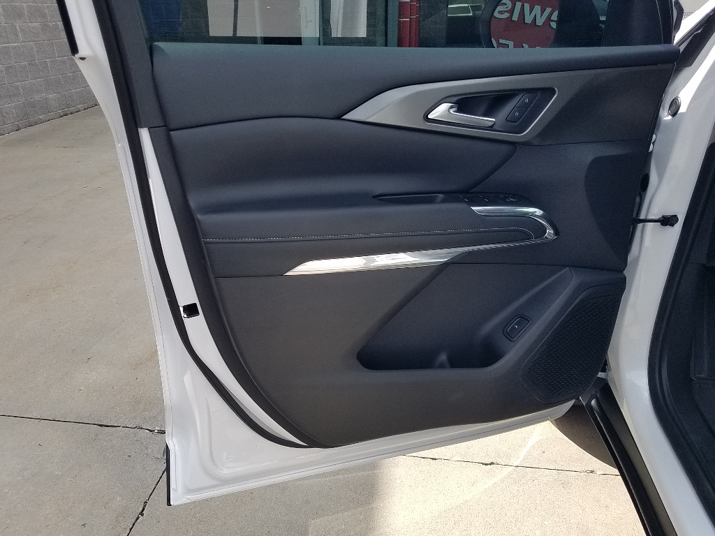 Used 2025 Chevrolet Traverse LT with VIN 1GNERGRS5SJ161490 for sale in Kansas City
