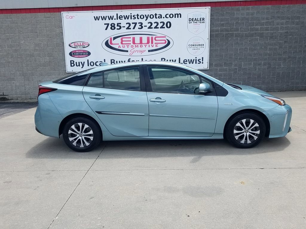 Used 2022 Toyota Prius XLE with VIN JTDL9MFU9N3039339 for sale in Kansas City